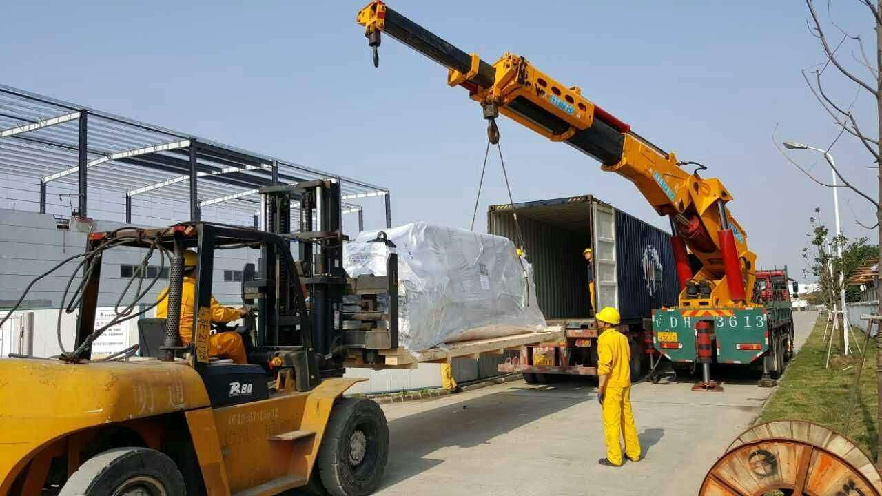 企業搬遷-重型设備搬運